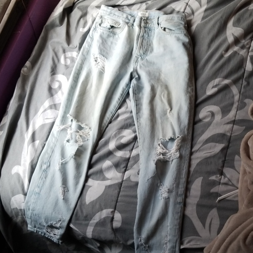 Forever 21 Distressed boyfriend jeans